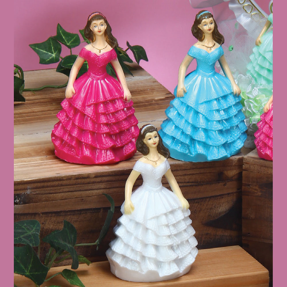 Quinceañera Plástica 4.5" (Und)