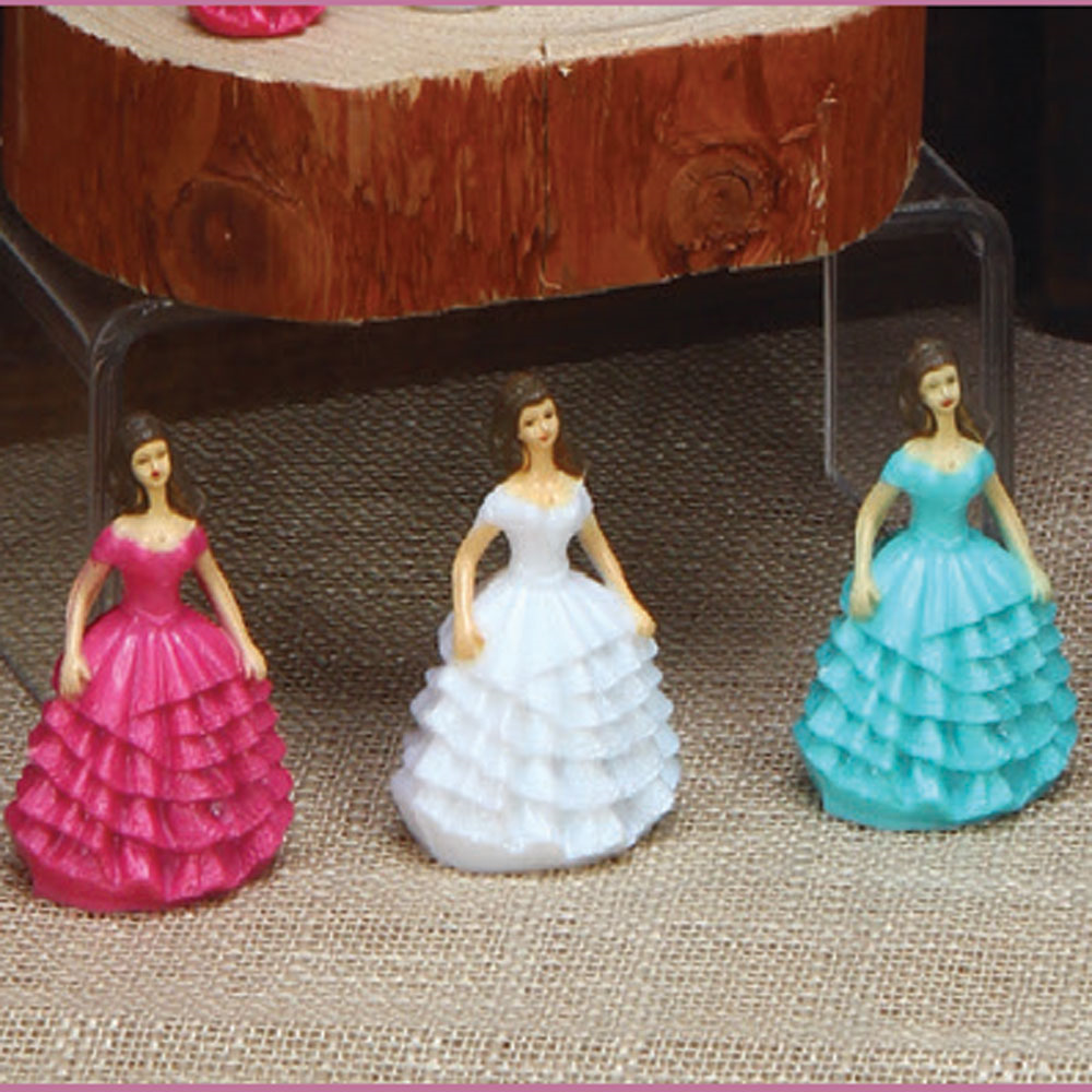 Quinceañera Plástica 2" (Und)